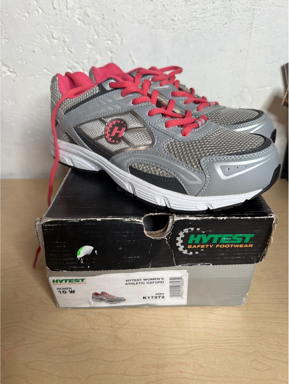 Hytest women’s safety toe shoe 10w